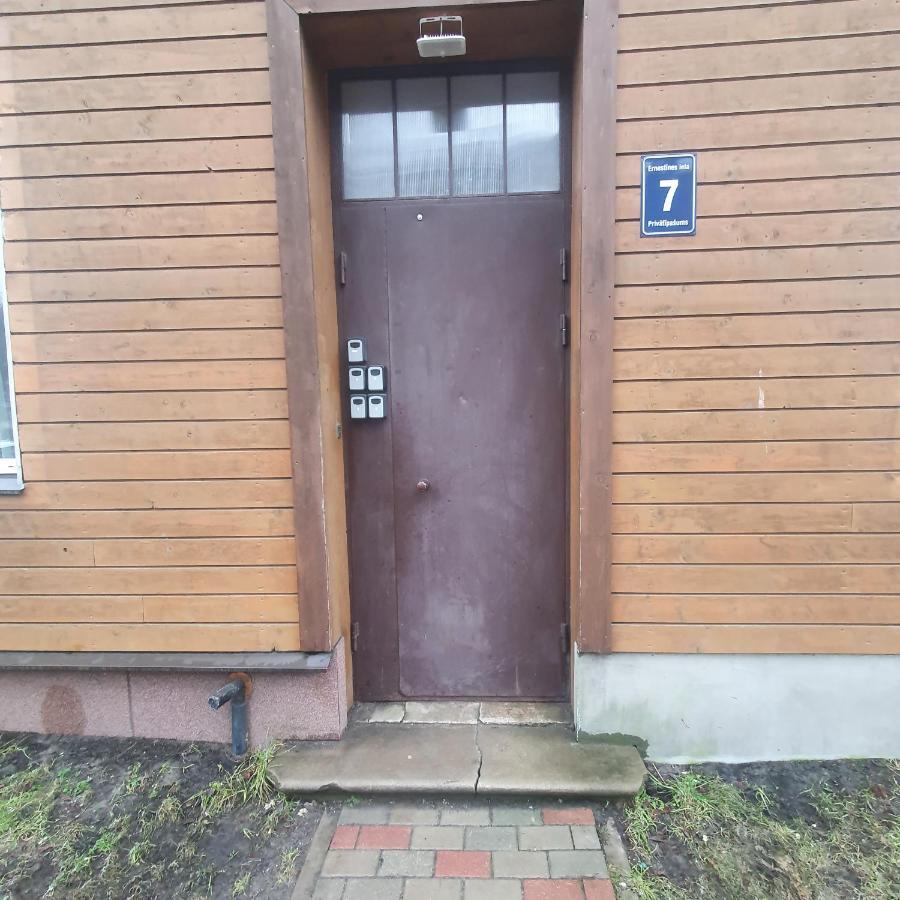 Hot Riga Ernestines Iela 7-1 Enjoy The Feel Of Home And History! Exterior photo